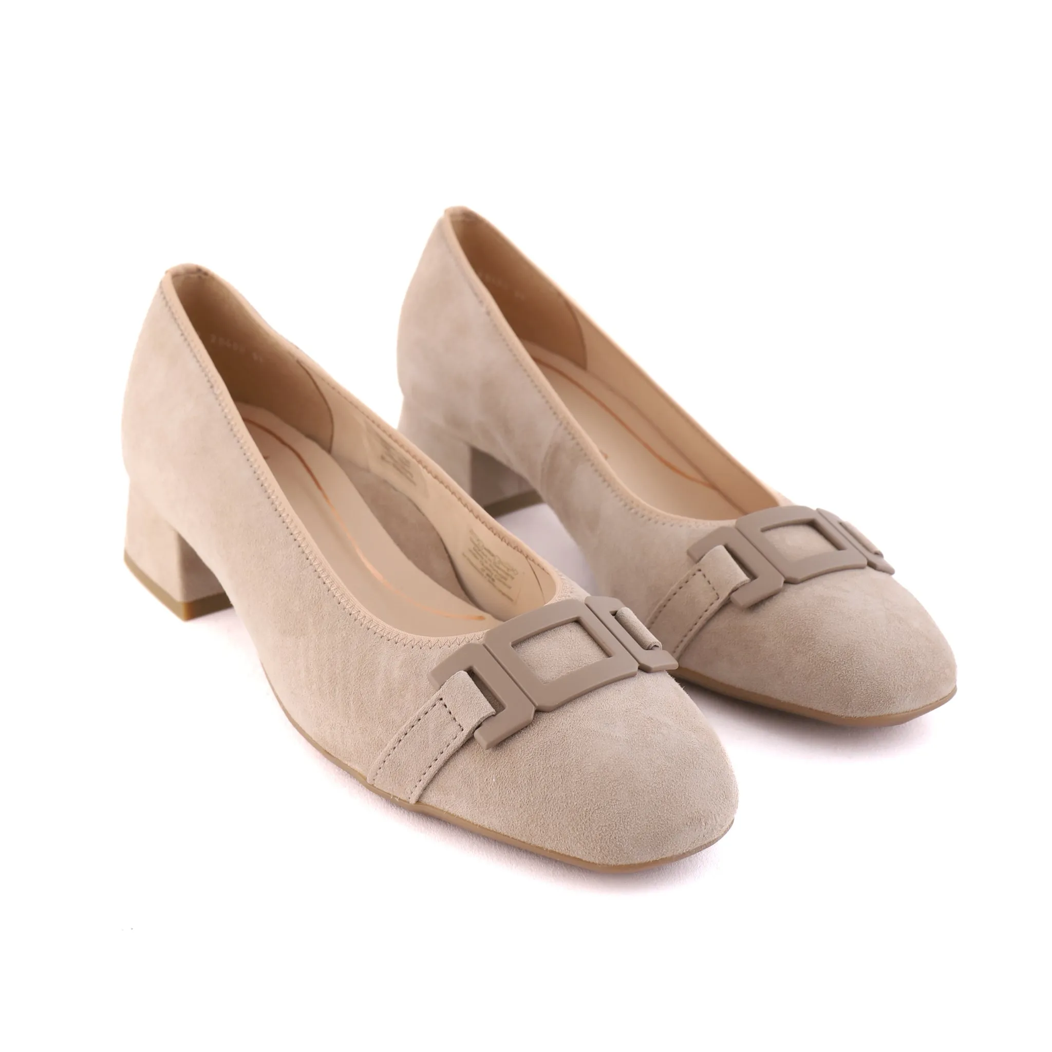 20402 Sand Suede