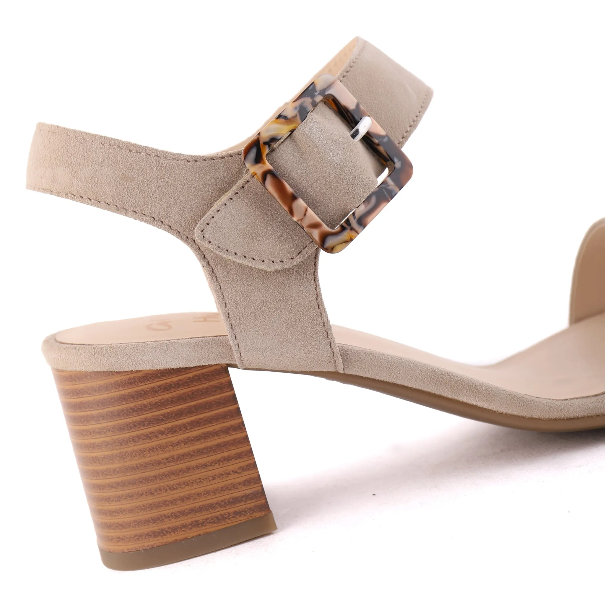 20507 Sand Suede