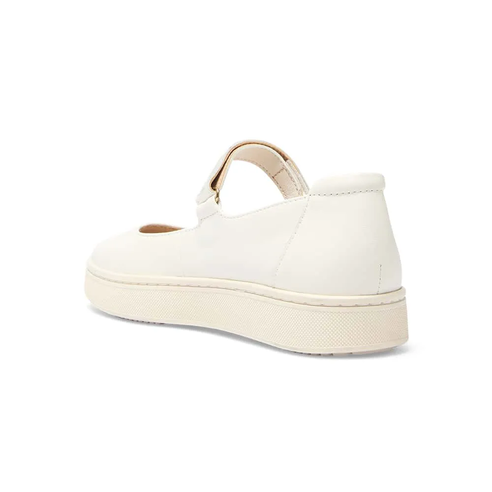 Albany Flat in White Leather