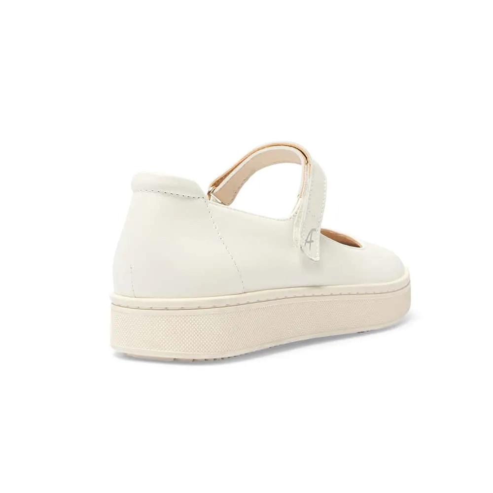 Albany Flat in White Leather