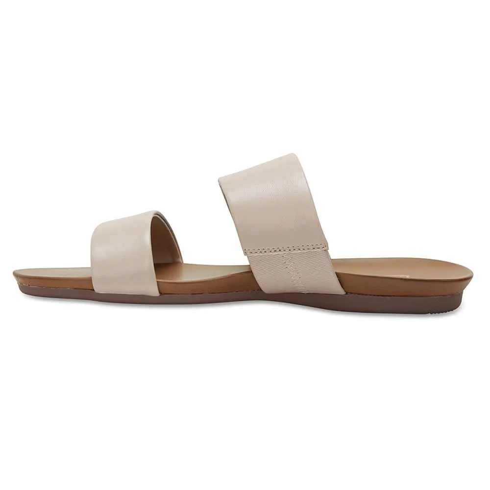 Aruba Slide in Nude Leather