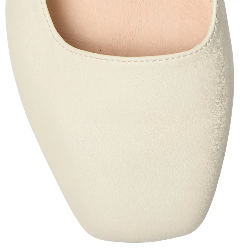 Bonnie Flat in Ivory Leather