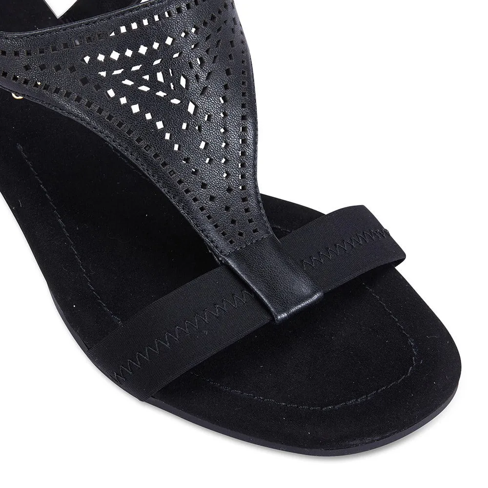 Casino Heel in Black Leather