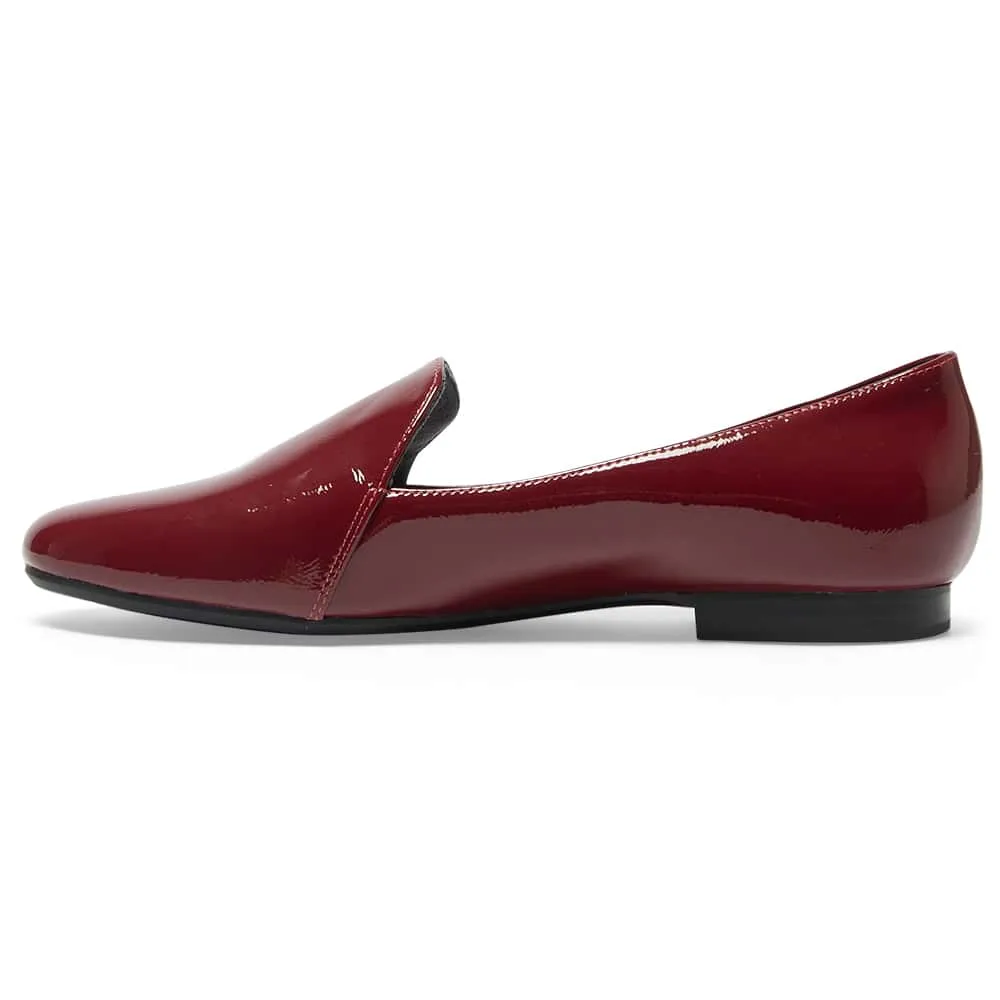 Castle Flat in Wine Crinkle Patent Patent
