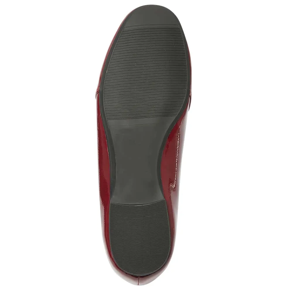 Castle Flat in Wine Crinkle Patent Patent