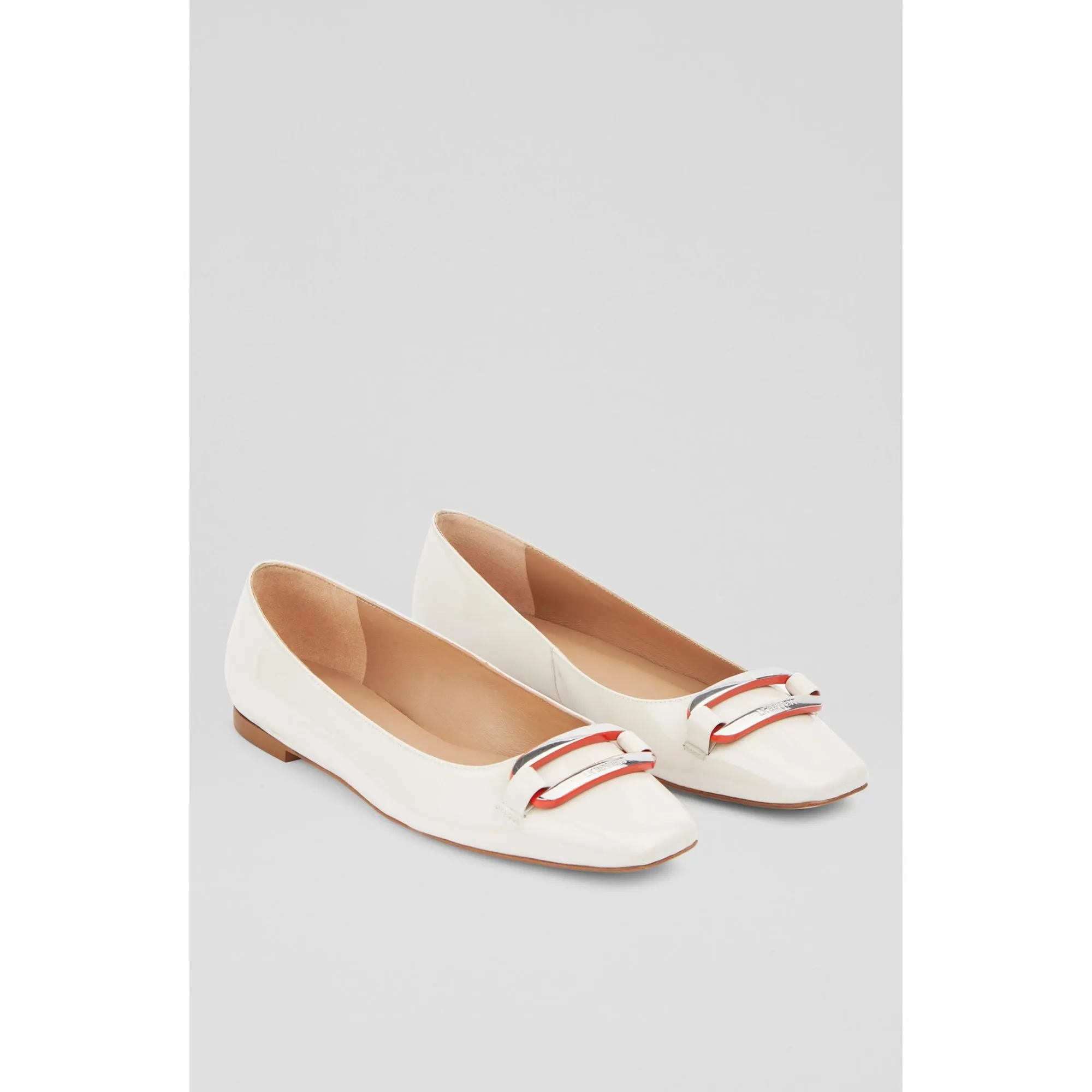 Cayden Flats
