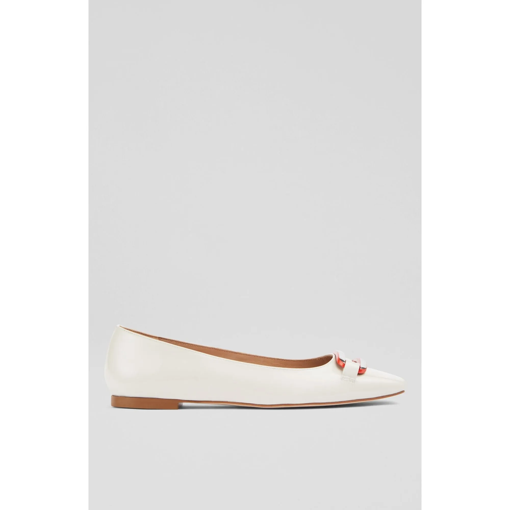 Cayden Flats