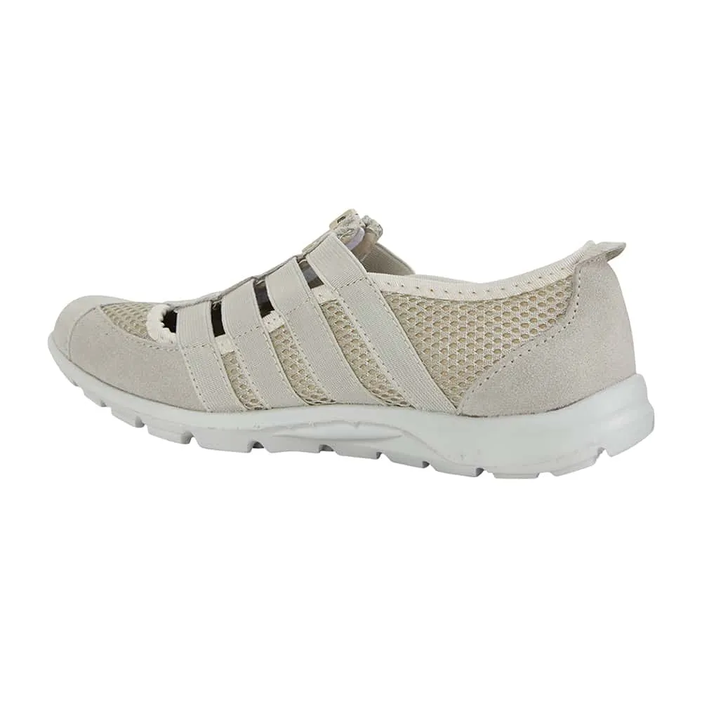 Christina Sneaker in Bone
