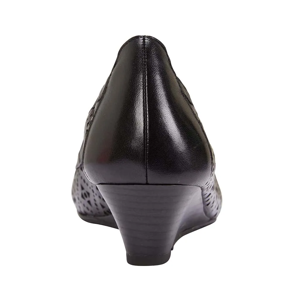 Earl Heel in Black Leather