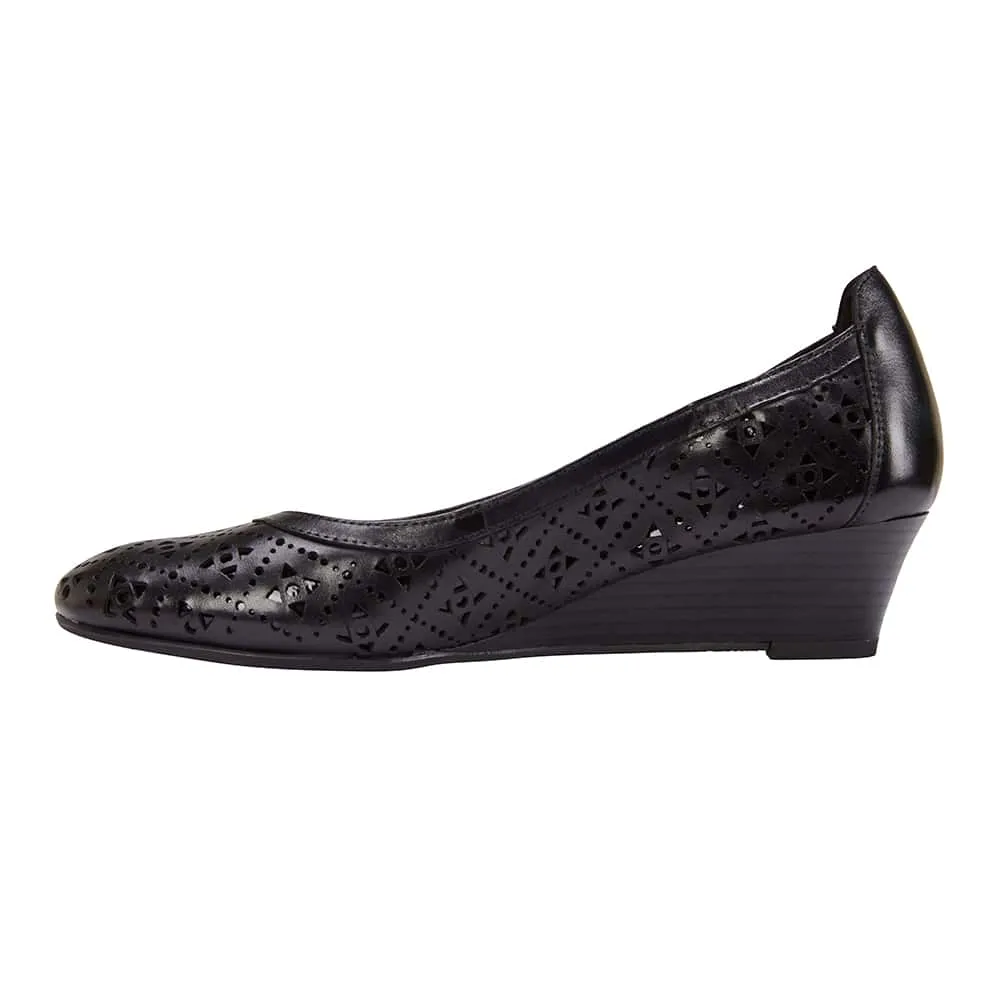 Earl Heel in Black Leather