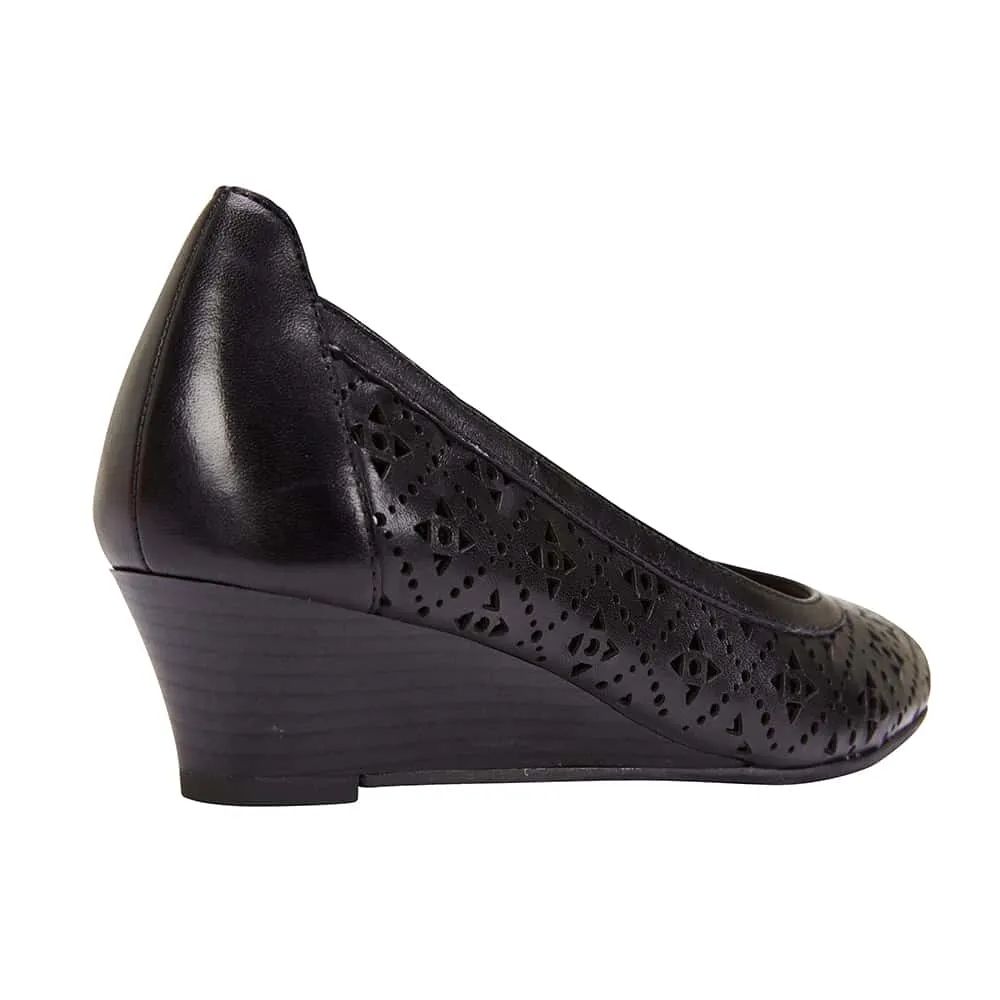 Earl Heel in Black Leather