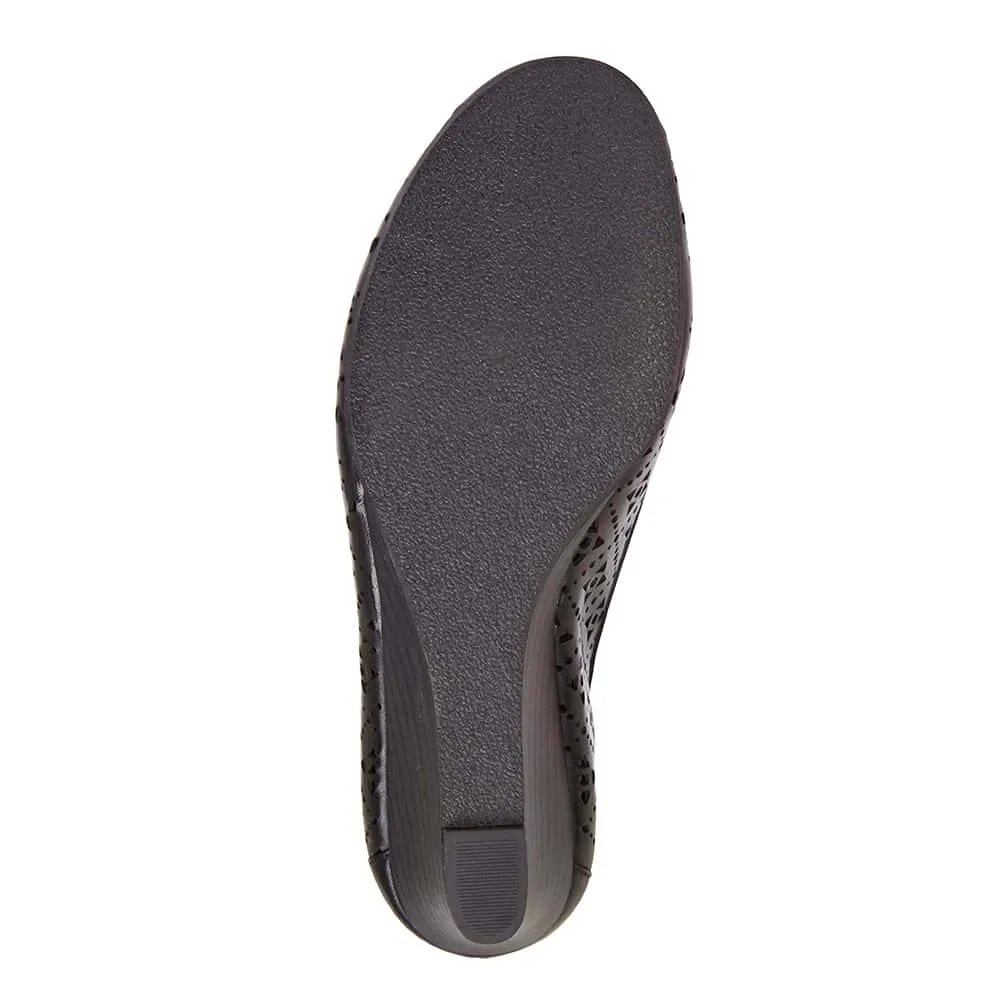 Earl Heel in Black Leather