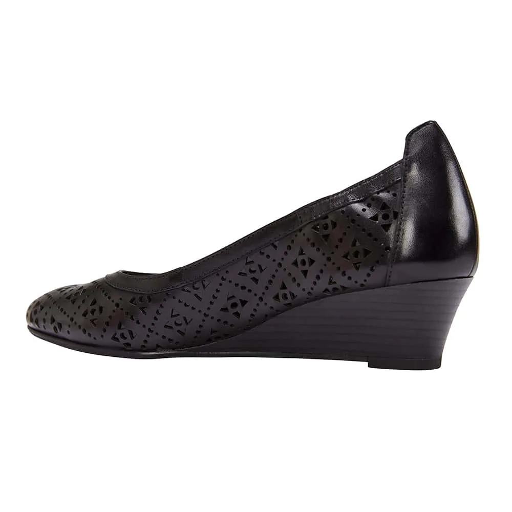 Earl Heel in Black Leather