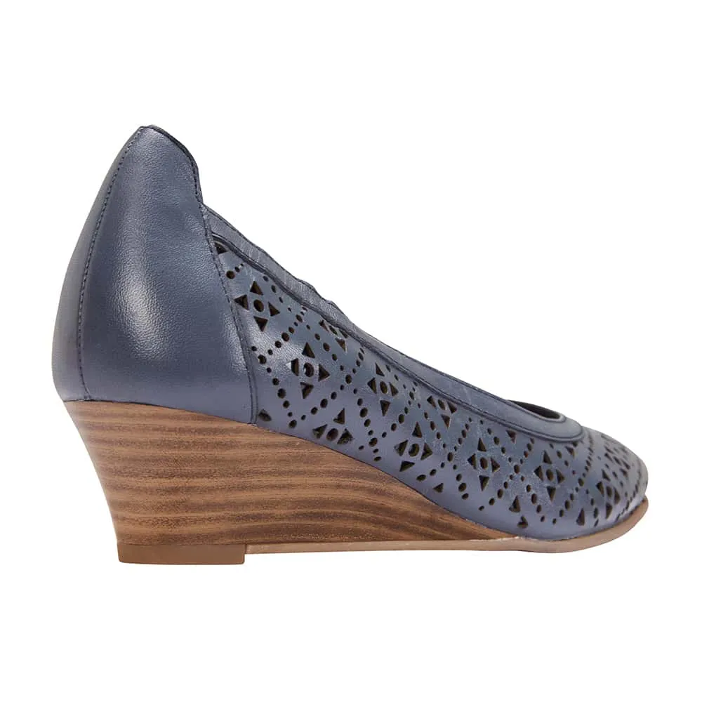 Earl Heel in Navy Leather