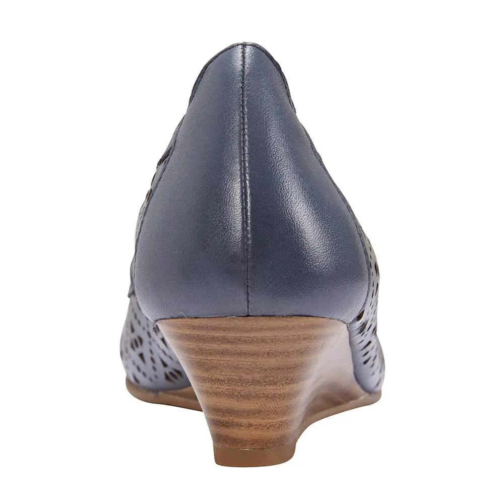 Earl Heel in Navy Leather