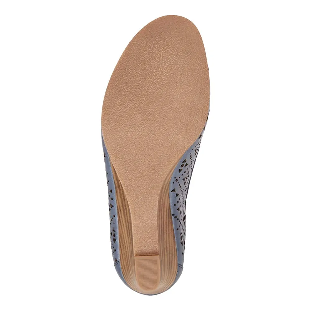 Earl Heel in Navy Leather