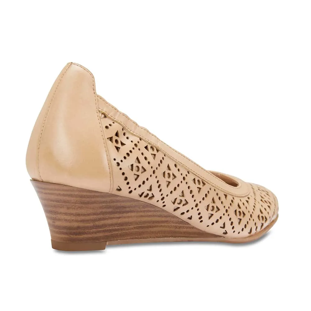 Earl Heel in Neutral Leather