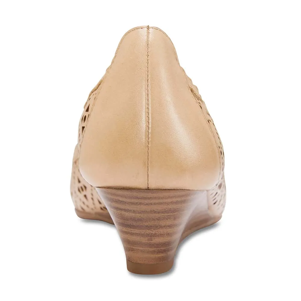 Earl Heel in Neutral Leather