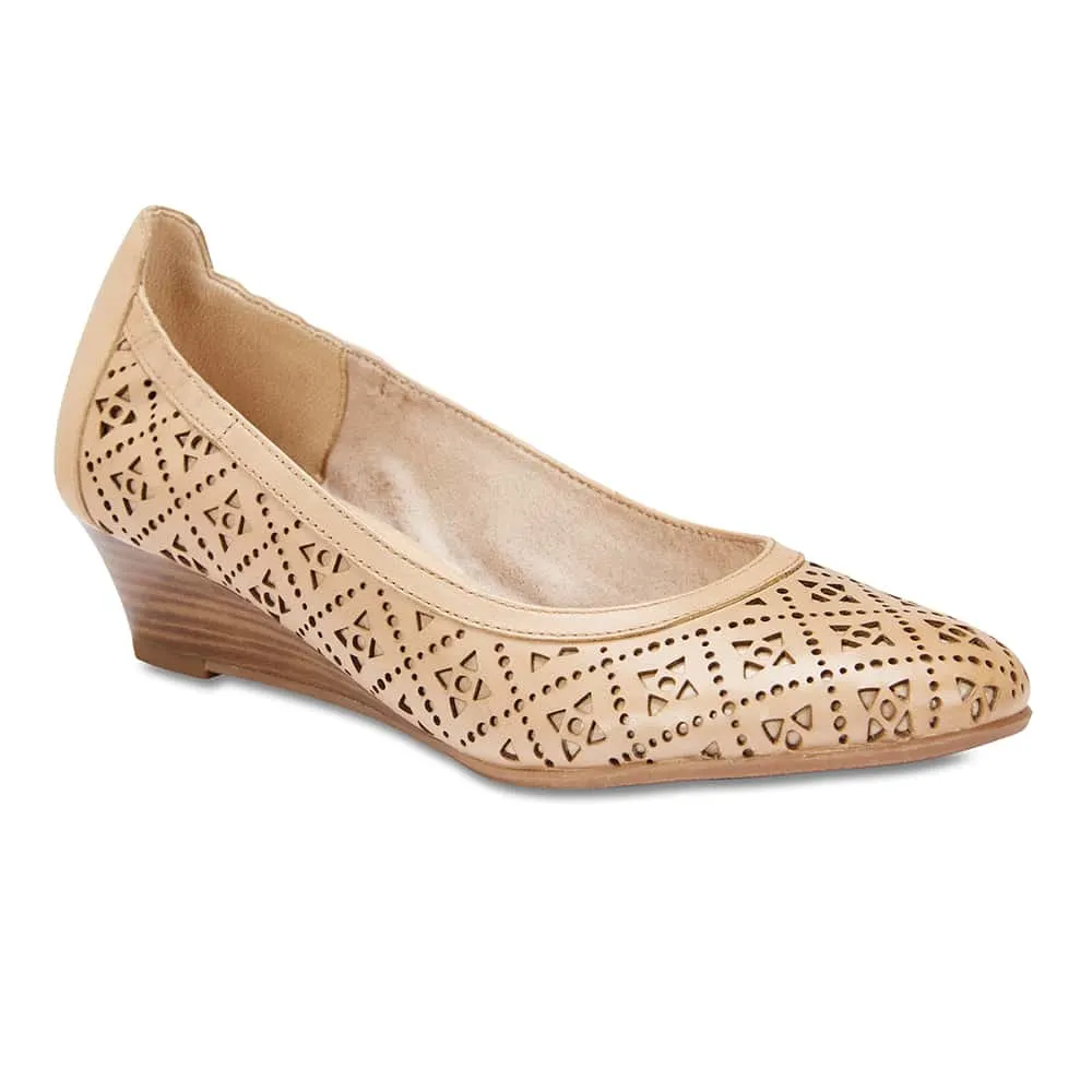Earl Heel in Neutral Leather