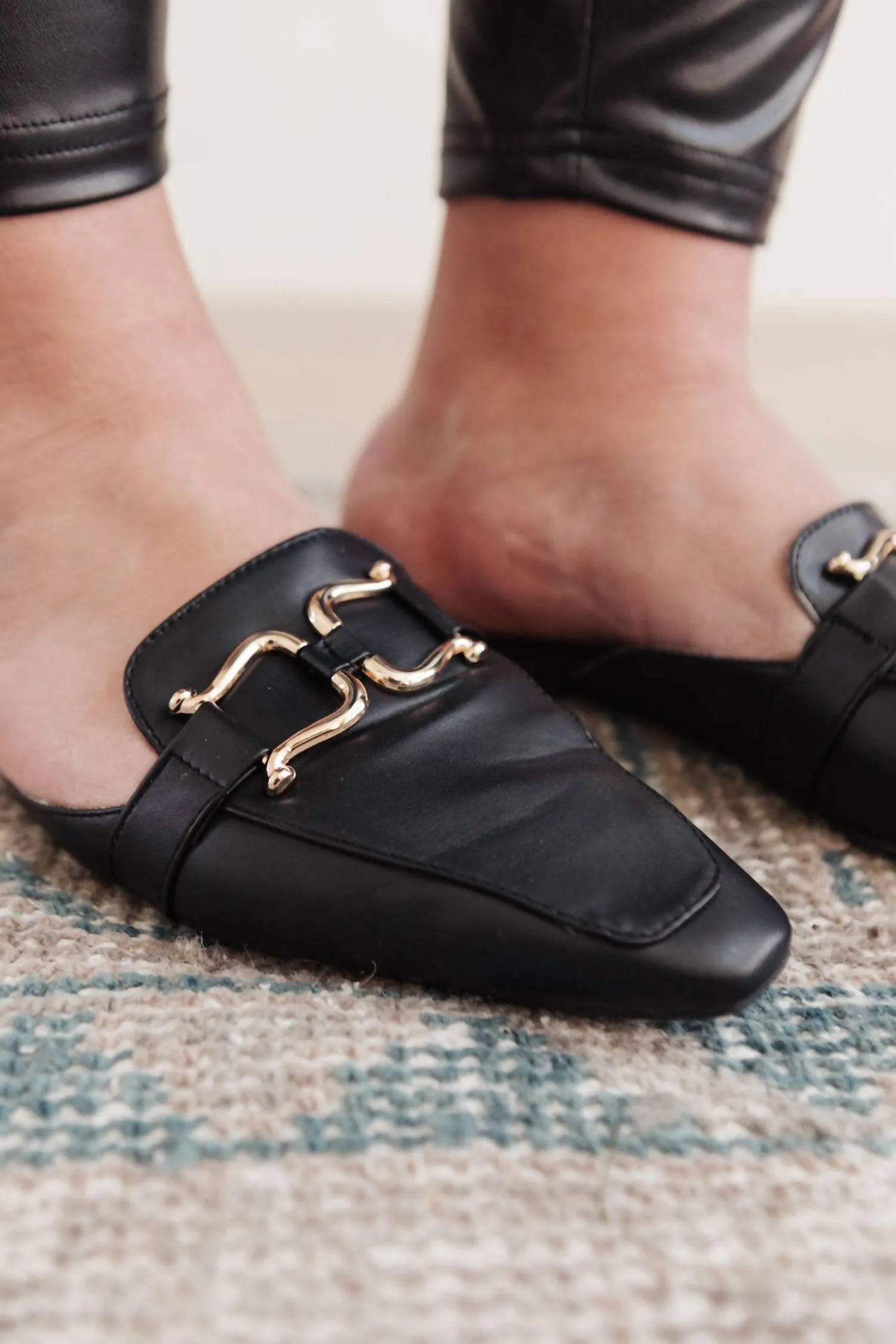 Ella Fae Slides In Black