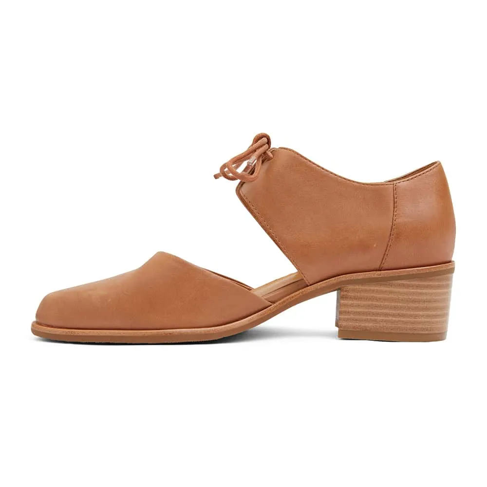 Exhibit Brogue in Tan Leather