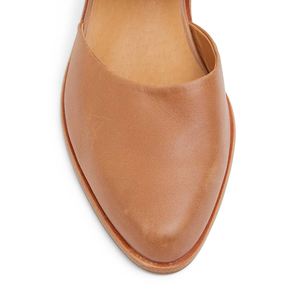Exhibit Brogue in Tan Leather