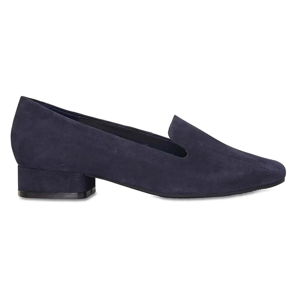 Fame Loafer in Navy Suede