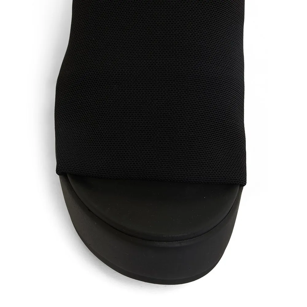 Foster Sandal in Black