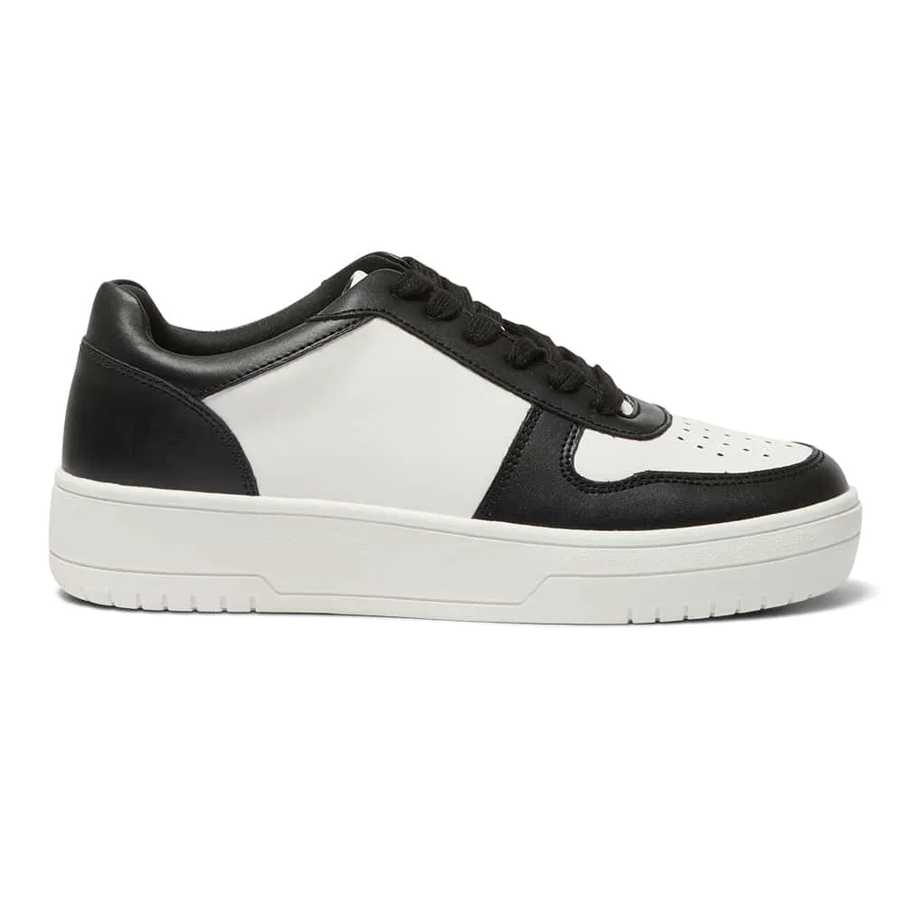 Fraser Sneaker in White And Black Smooth