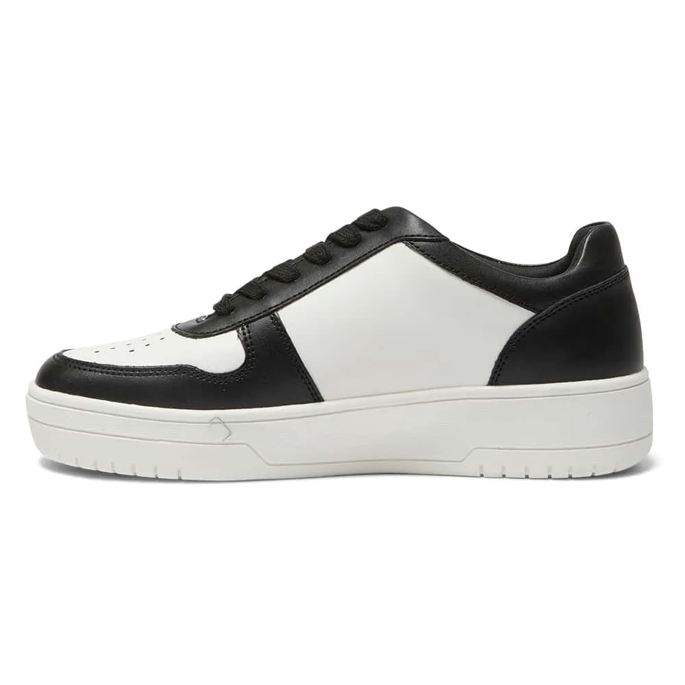Fraser Sneaker in White And Black Smooth