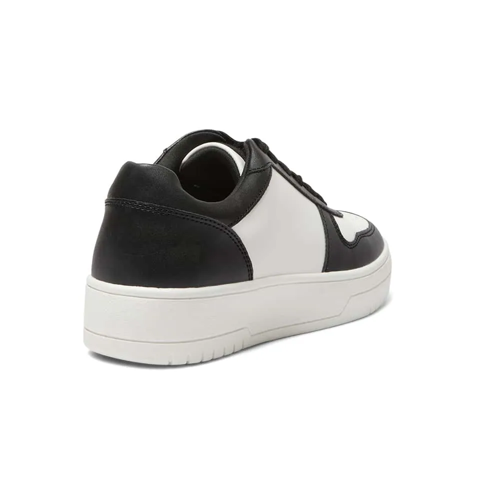 Fraser Sneaker in White And Black Smooth
