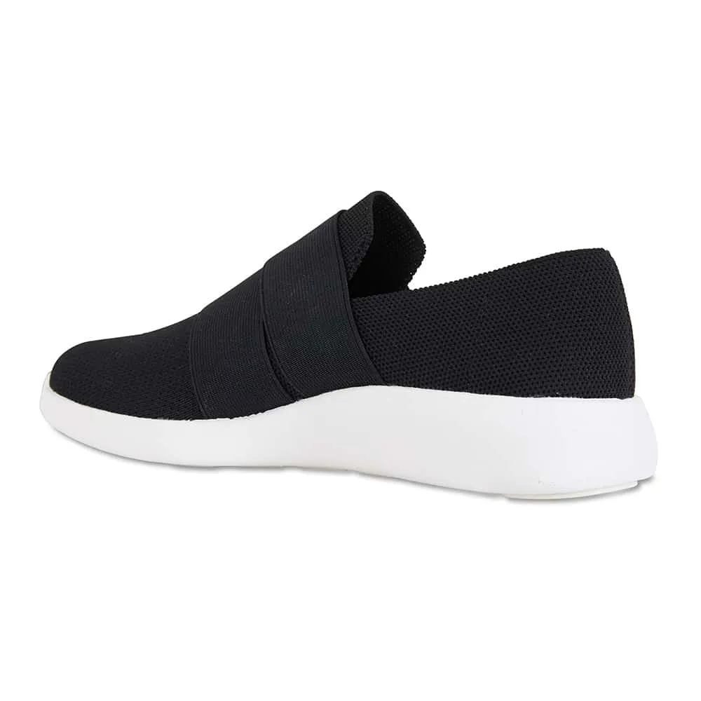 Guide Sneaker in Black Fabric