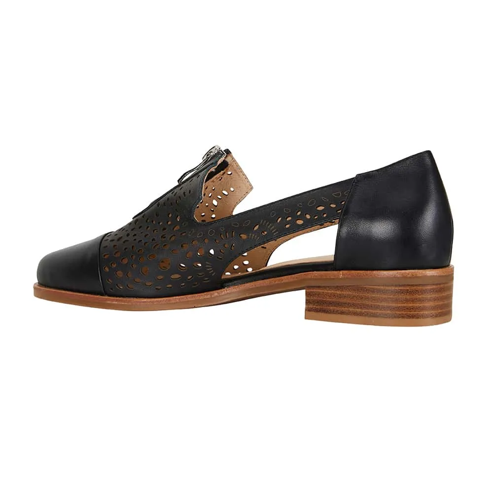 Hanover Loafer in Black Leather