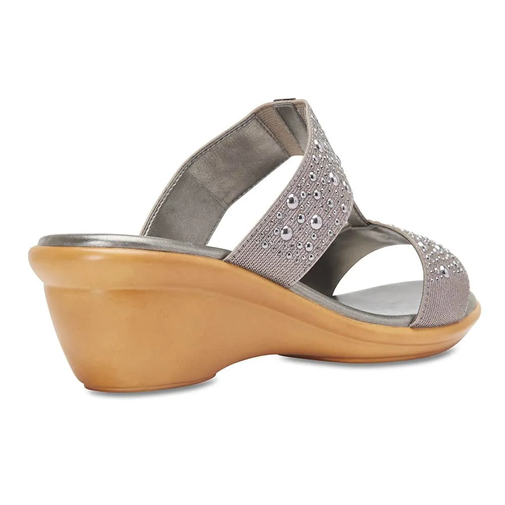 Heather Heel in Pewter Leather