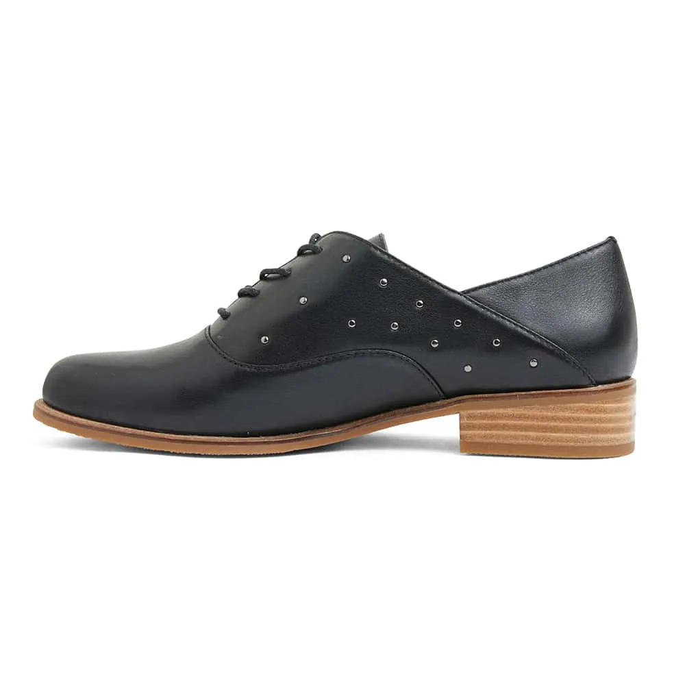 Jaguar Brogue in Black Leather