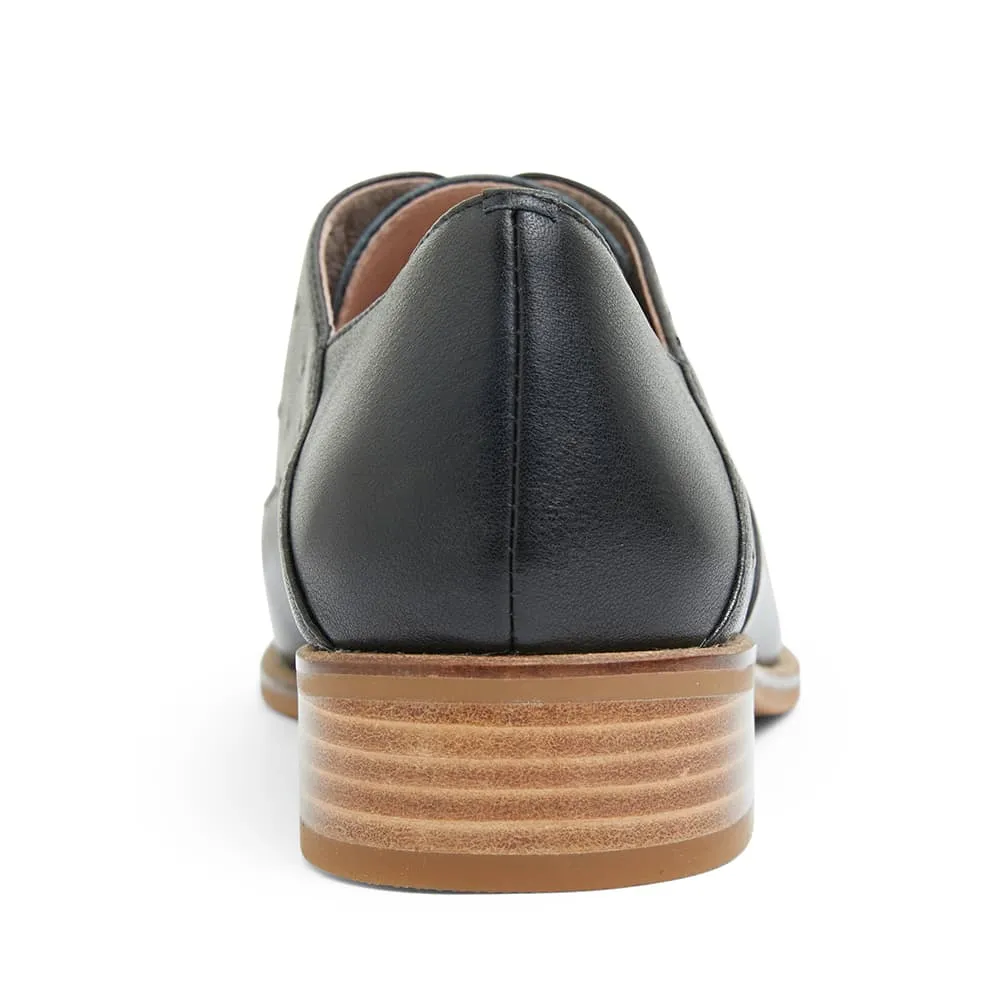 Jaguar Brogue in Black Leather