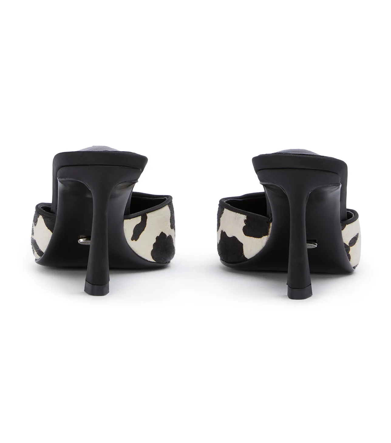 Jasmin Black/White Pony