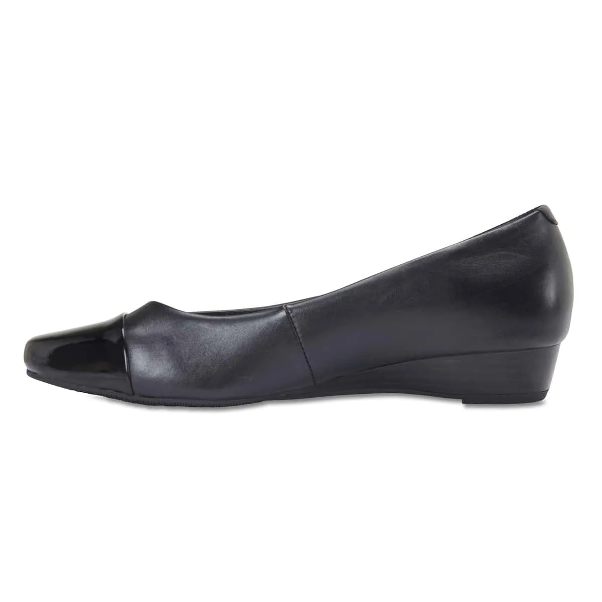 Jean Heel in Black On Black Patent
