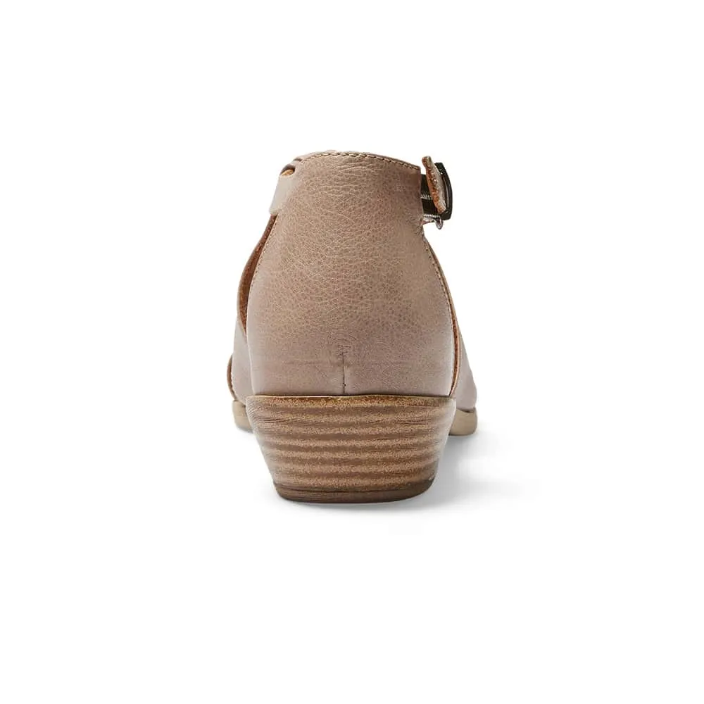 Laguna Sandal in Taupe Leather