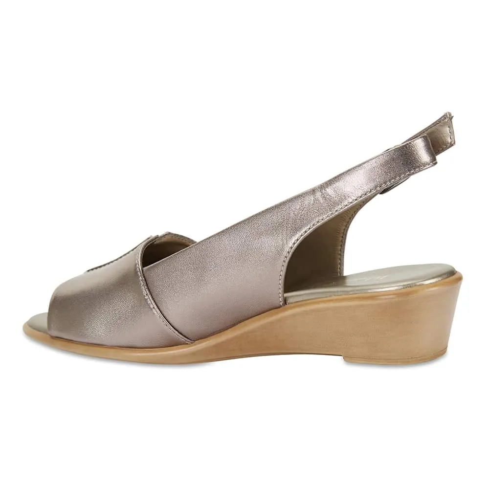 Lark Heel in Pewter Leather