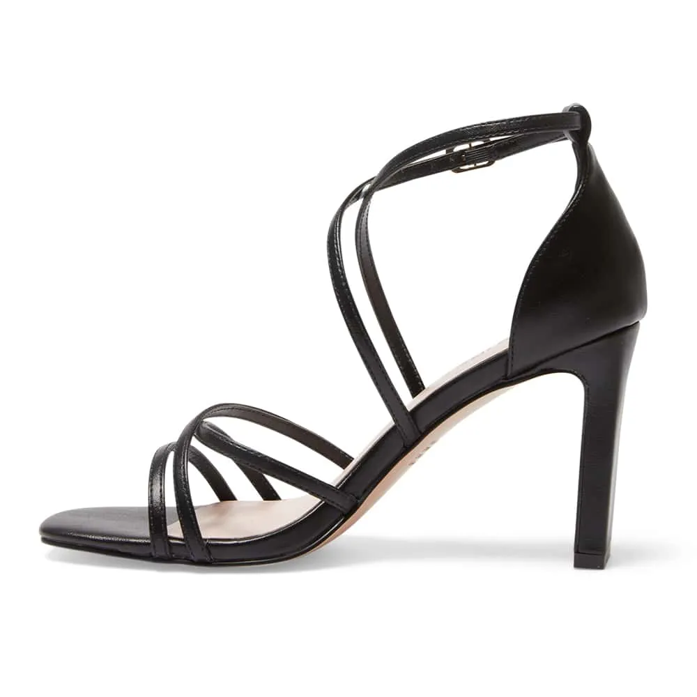 Lattice Heel in Black Smooth