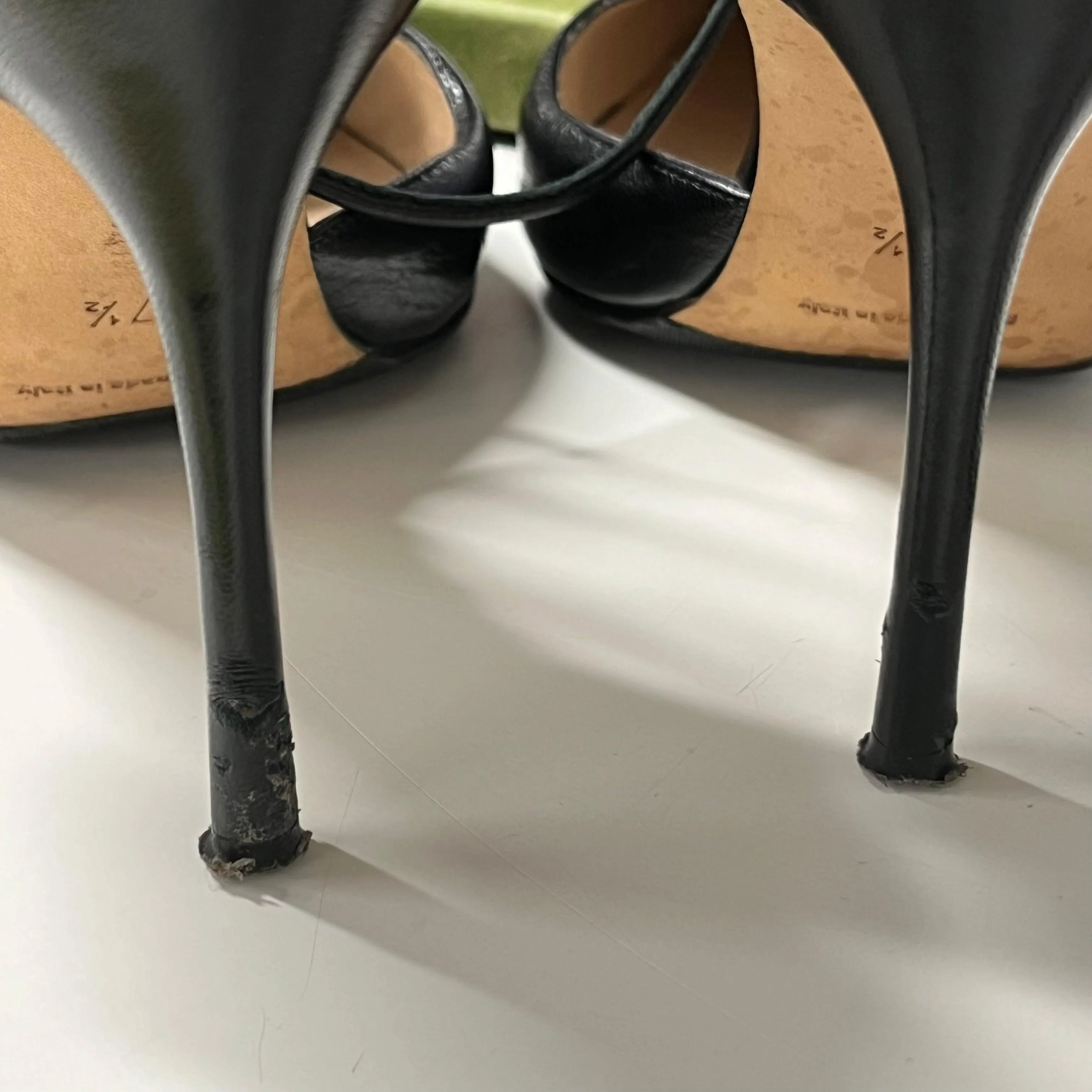 Manolo Blahnik Stiletto Heels - Women's 37.5
