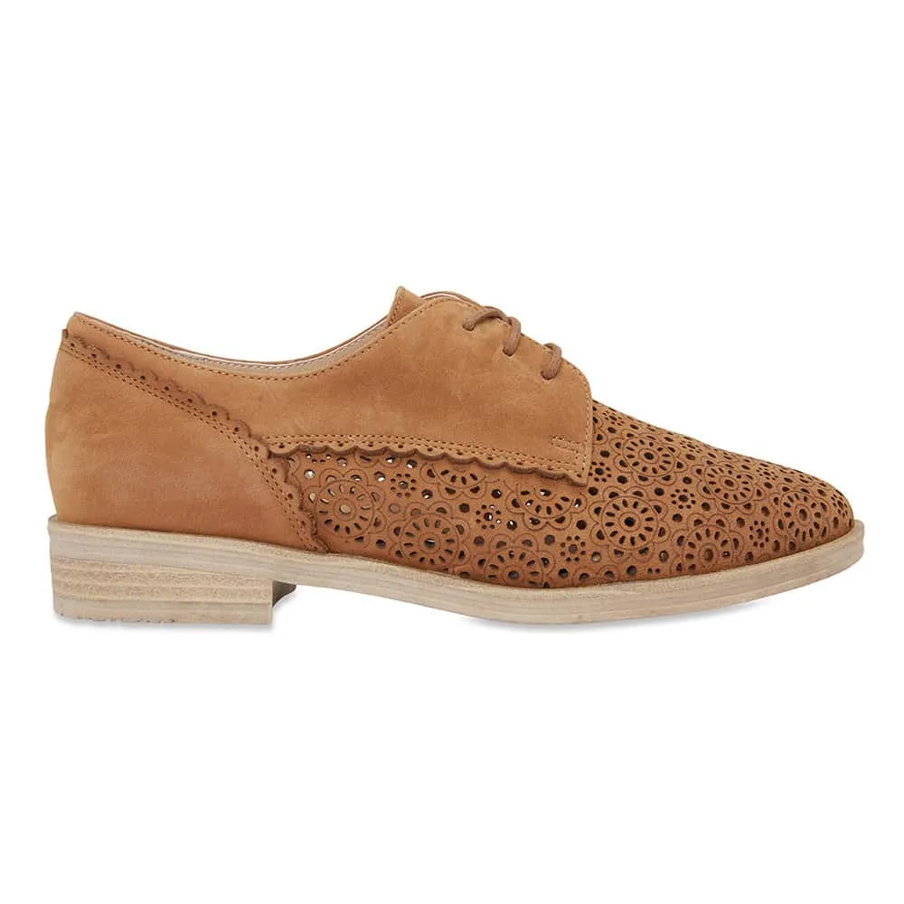 Nero Brogue in Tan Nubuck