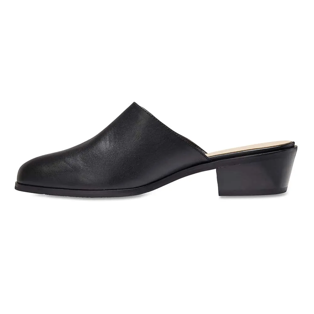 Nevada Heel in Black Leather