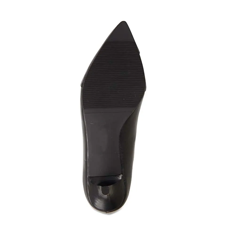 Newport Heel in Black Leather