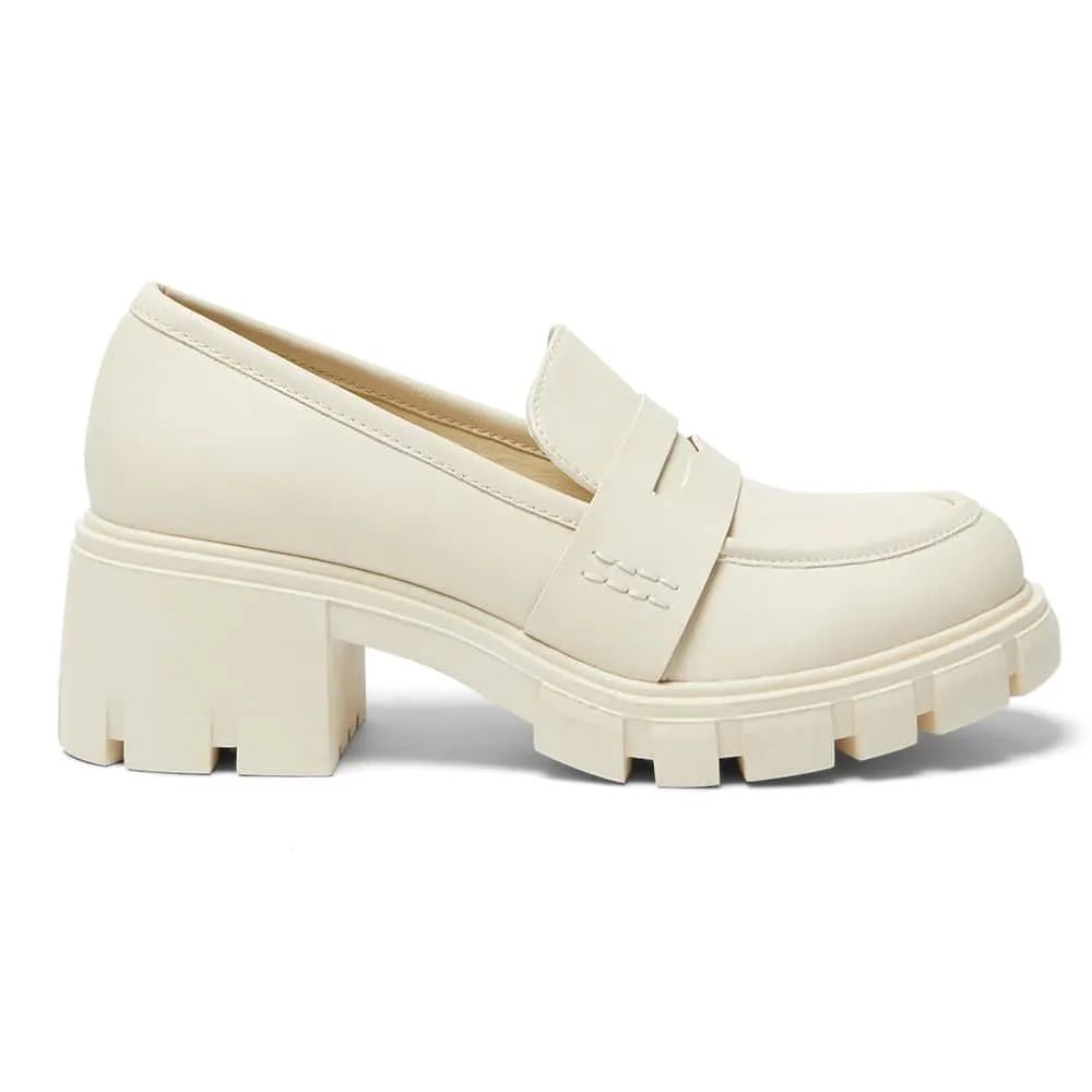 Quincy Loafer in Nude Smooth