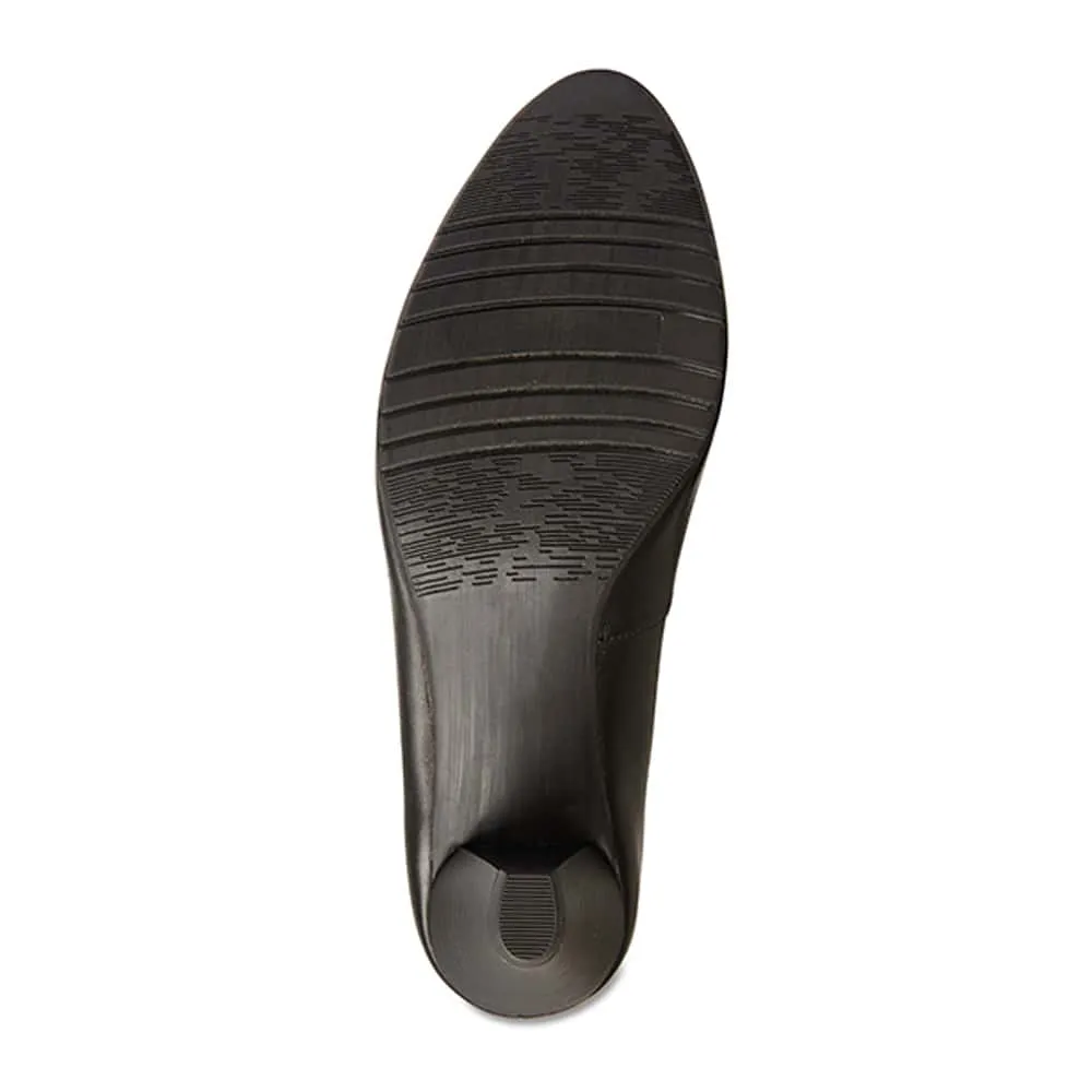 Ragley Heel in Black Leather