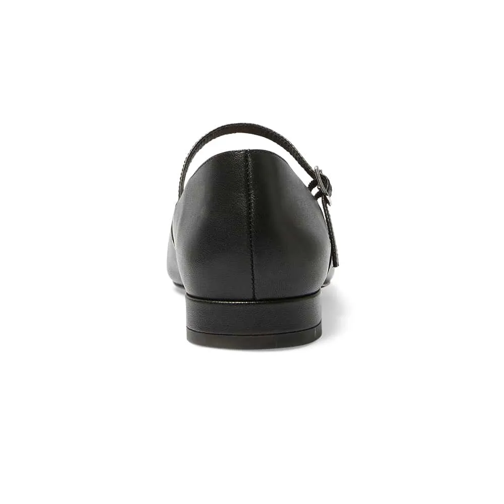 Reece Flat in Black Leather