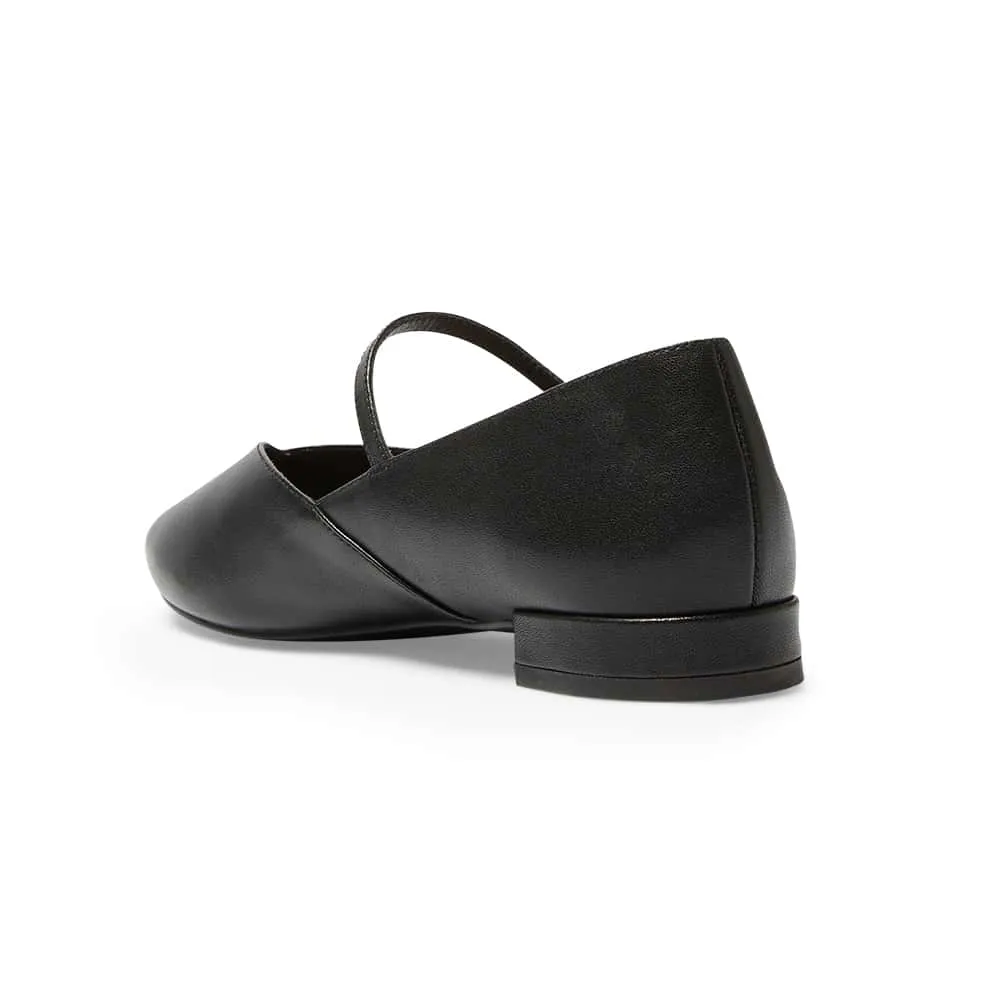Reece Flat in Black Leather