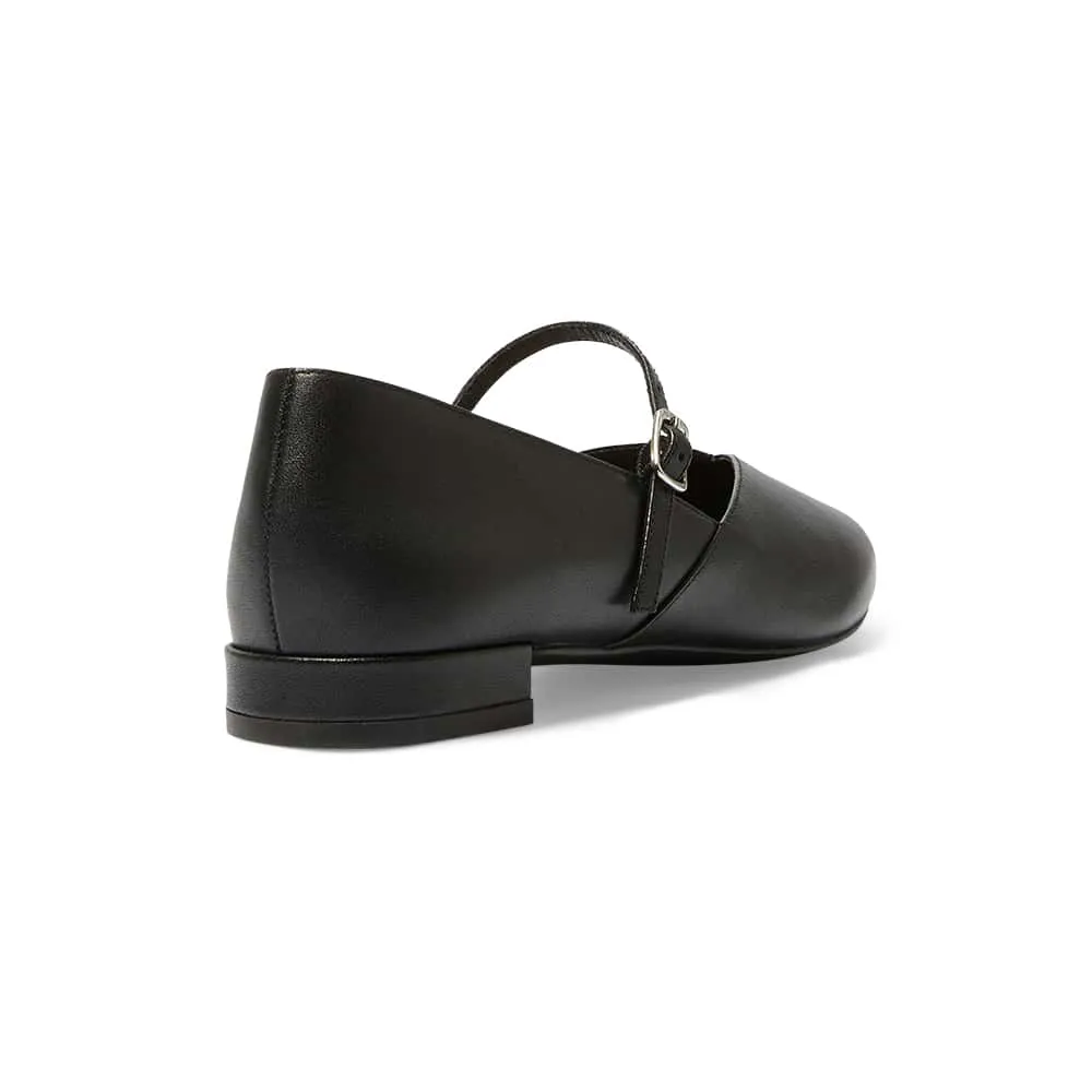 Reece Flat in Black Leather